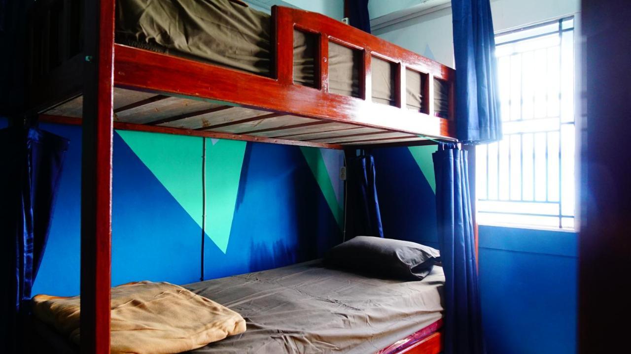 Pintu Biru Hostel Вамена Экстерьер фото